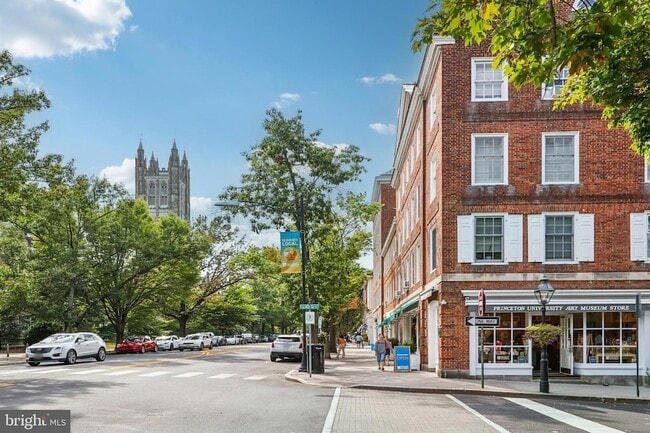 Building Photo - 31 Palmer Square W