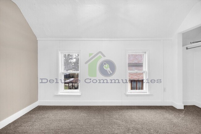 Building Photo - 1011 Jennette Ave NW