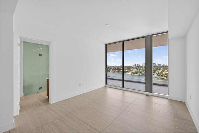 Building Photo - 153 N Seabreeze Blvd