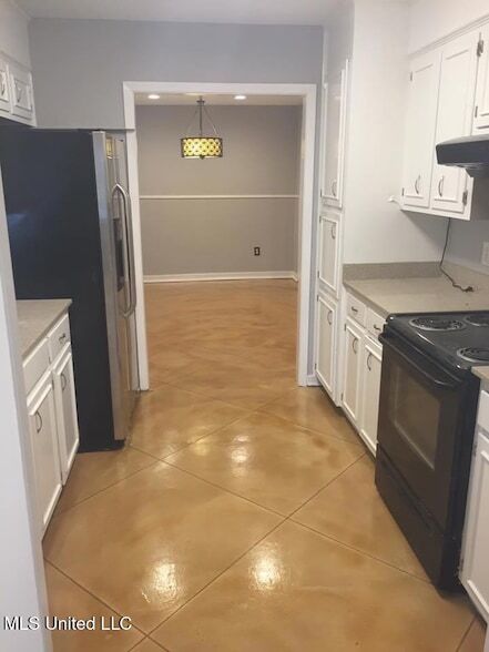 Building Photo - 102 Long Meadow Ct