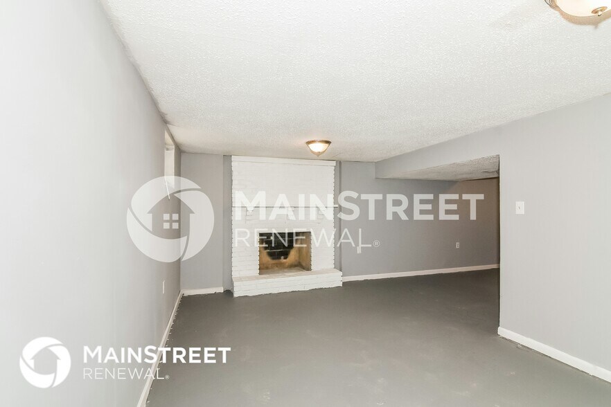 Building Photo - 7608 E 93rd St