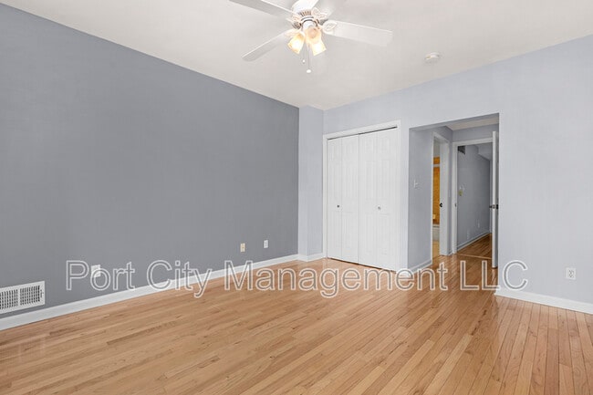 Building Photo - 702 S Bouldin St