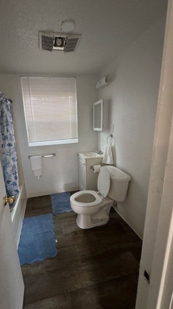 Building Photo - 18427-18429 SE Yamhill St