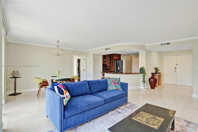 Building Photo - 9800 W Bay Harbor Dr