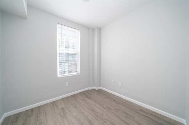 Building Photo - 408 Monastery Pl
