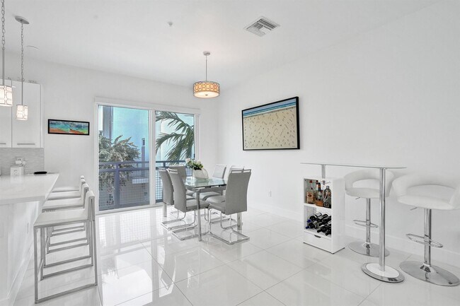 Building Photo - North Ocean Boulevard, Pompano Beach, FL 33062 - 4 BR 3.5 BA townhouse
