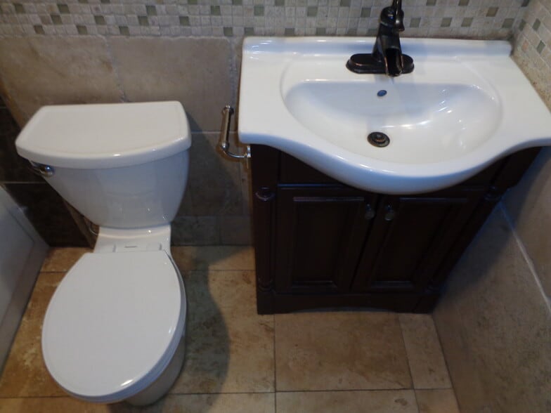 Building Photo - 676 Jennifer Jean Dr