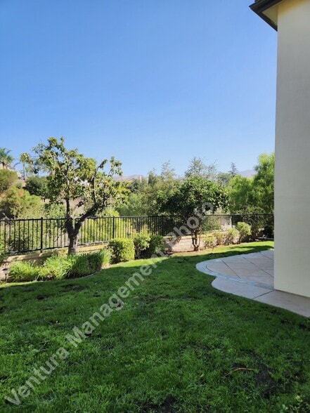 Building Photo - 5885 Indian Point Dr
