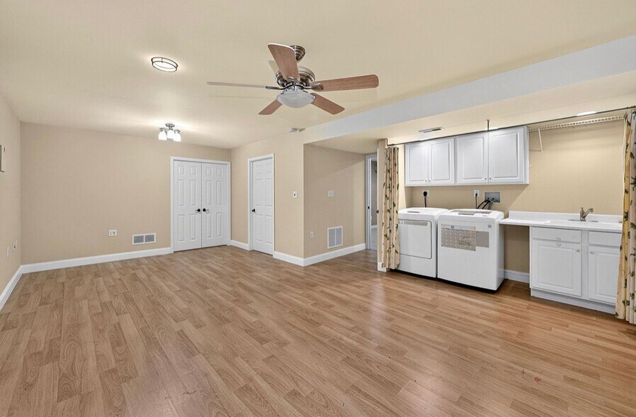 Building Photo - 6470 Royal Liverpool Ln