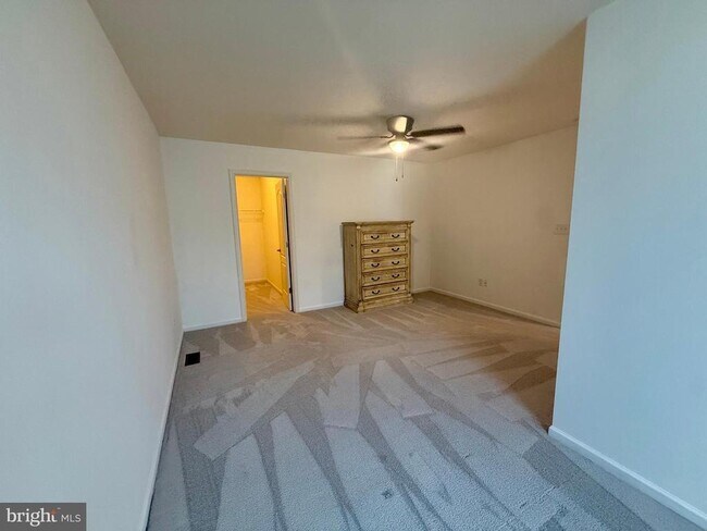 Building Photo - 33339 Lone Cedar Landing