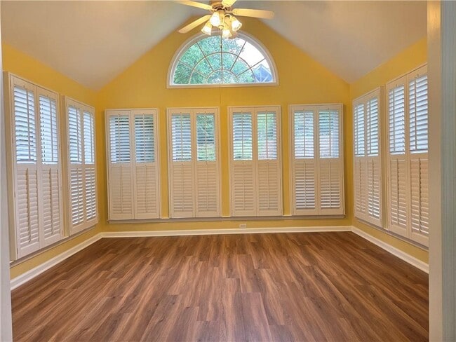 Building Photo - 3715 Ridgeside Ct