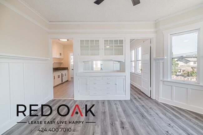 Building Photo - 4626 Wall St