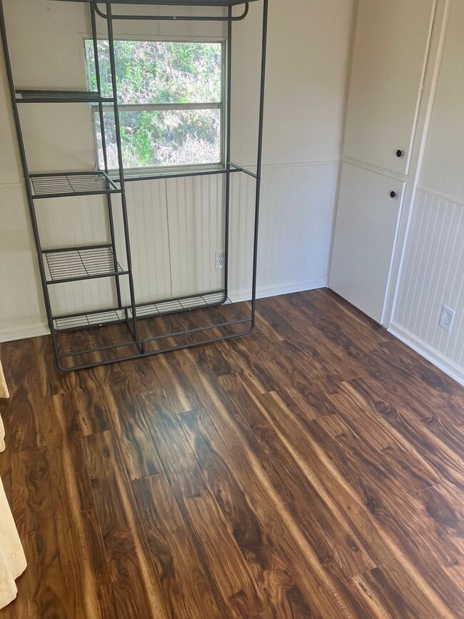 Building Photo - Remodeled 2 Bedroom in Candler