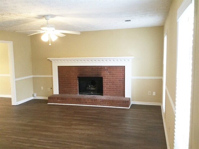 Building Photo - 570 Swan Creek Court