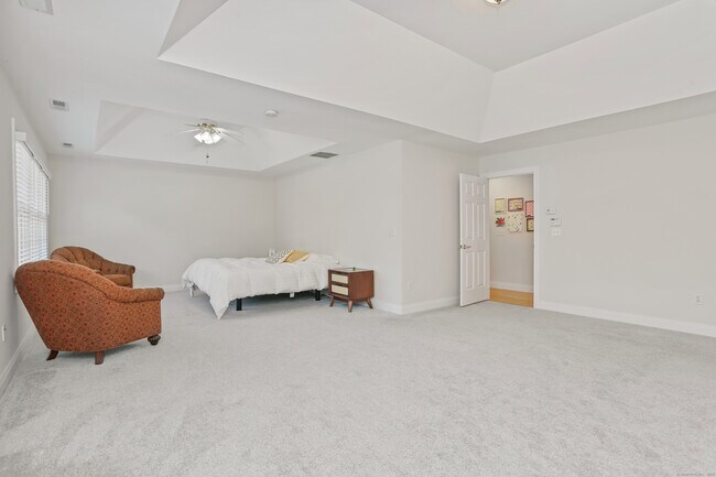 Building Photo - 60 Topaz Ln