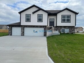 Building Photo - Coming Soon-Beautiful Home in Quite Neighb...