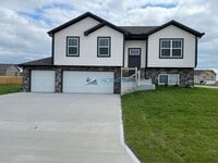 Building Photo - Coming Soon-Beautiful Home in Quite Neighb...