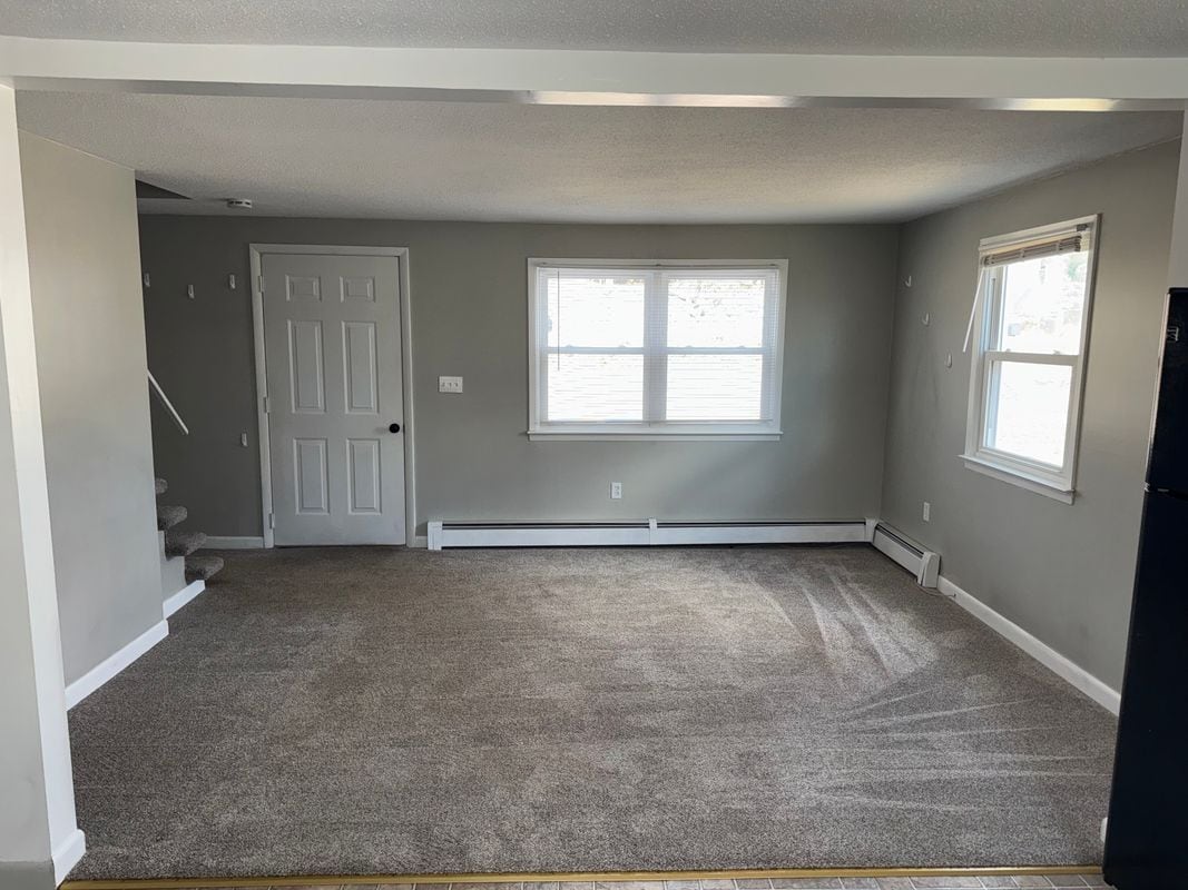 Building Photo - 45 N Lake Ave