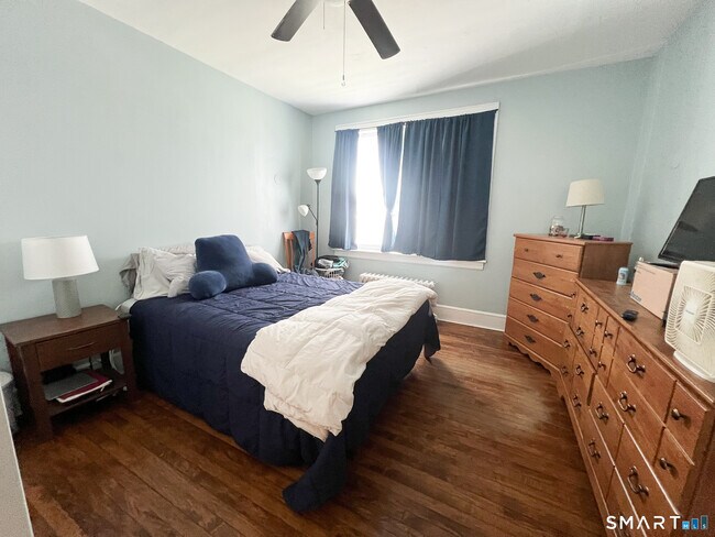 Building Photo - 793 Milford Point Rd