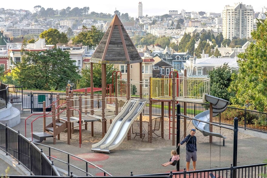 Building Photo - 555 Fulton St