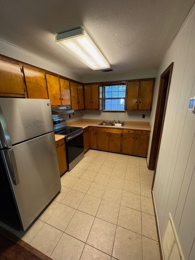 Building Photo - Cozy Cottage right outside of North Augusta 1/2 OFF FIRST MONTHS RENT