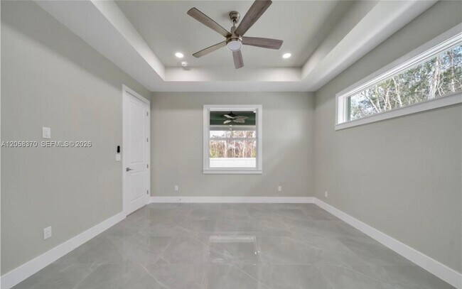 Building Photo - 4205 Nora Ave S