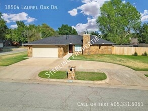 Building Photo - 18504 Laurel Oak Dr