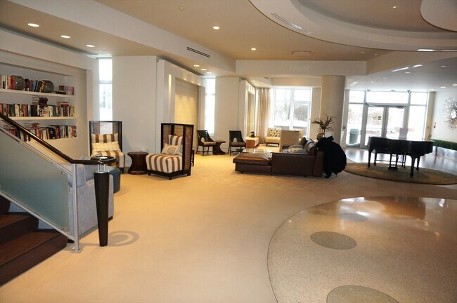 Building Photo - 10-40 Nouvelle Way