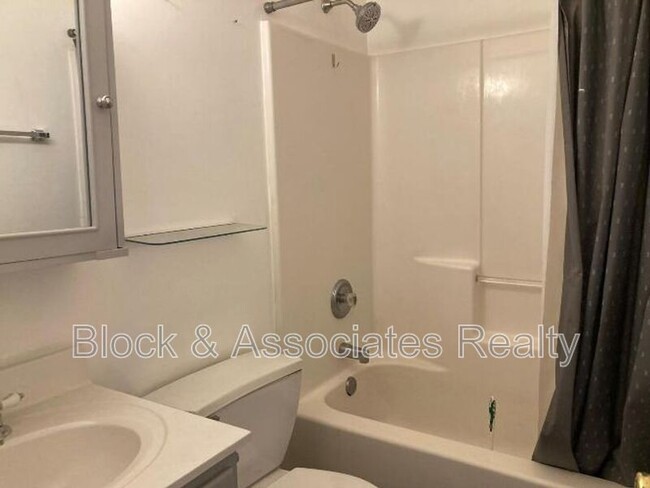 Building Photo - 4225 Lake Woodard Drive
