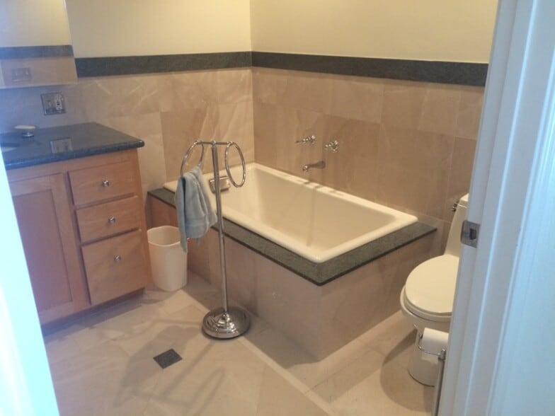 Building Photo - 1377 Ardmore Dr