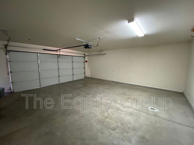 Building Photo - 2109 Bella Oaks Dr