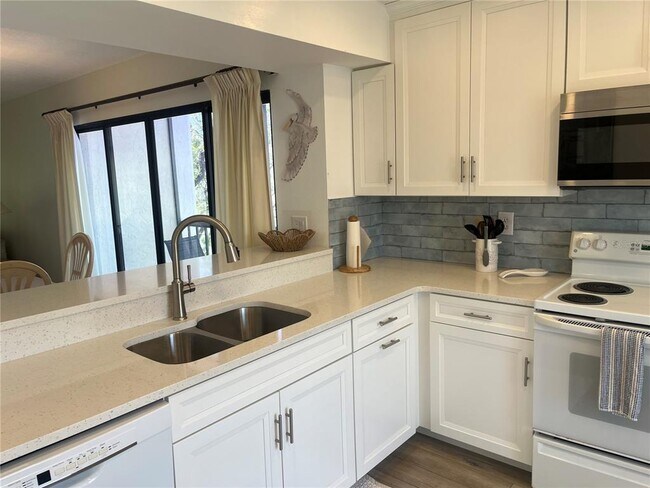 Building Photo - 840 Bird Bay Way