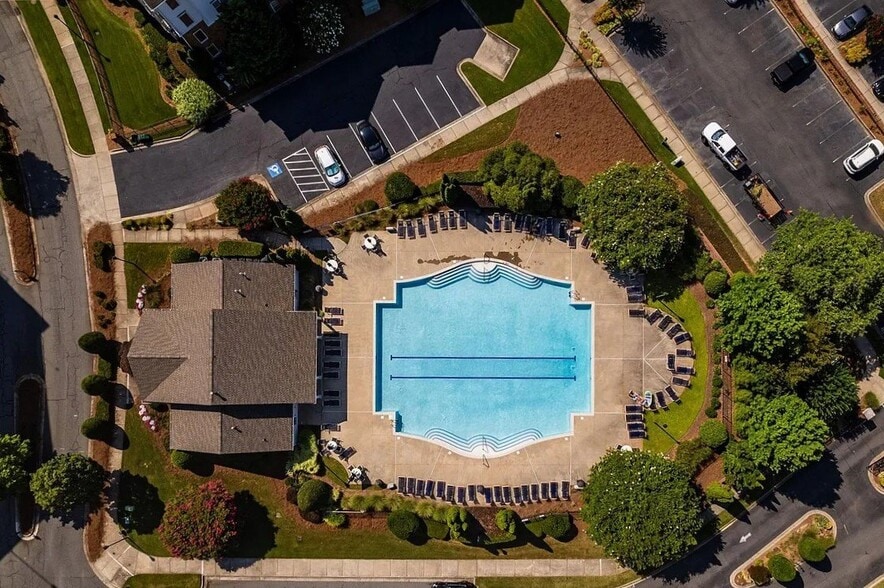 Building Photo - 15029 Santa Lucia Dr