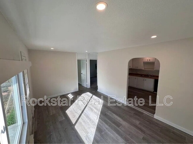 Building Photo - 9322 Cheney Spokane Rd