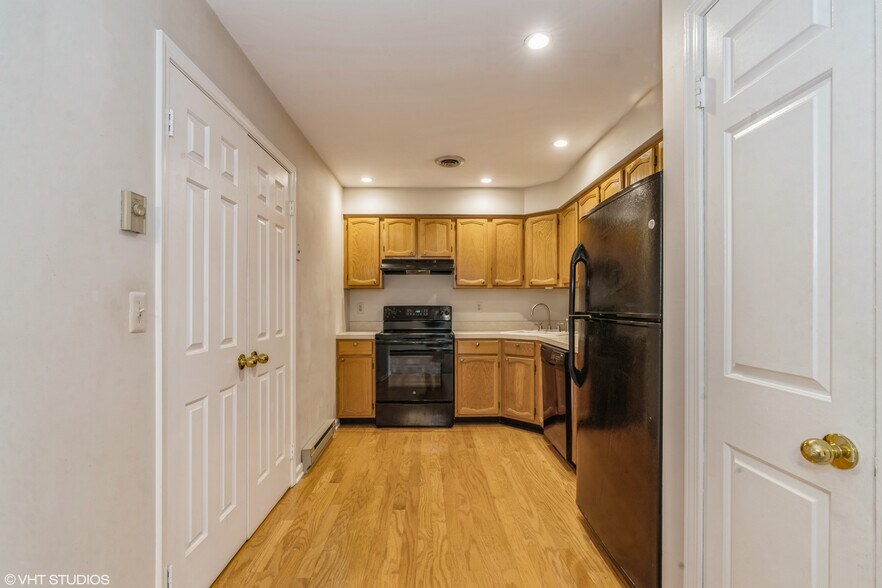 Building Photo - 500 Riverside Ave