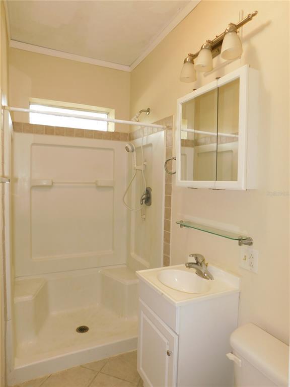 Building Photo - 5725 E University Ave