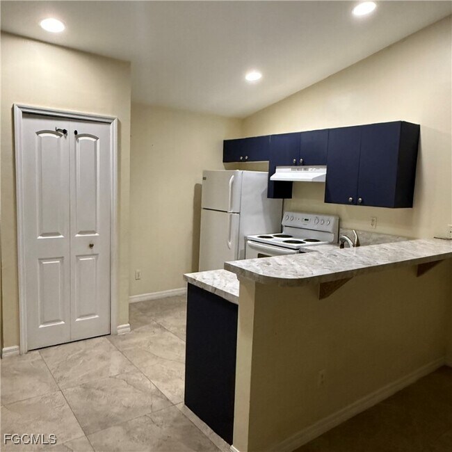 Building Photo - 4707 25th St SW