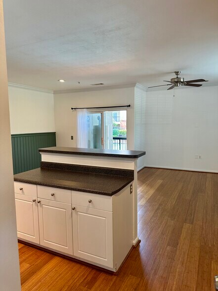Building Photo - 11305 Aristotle Dr