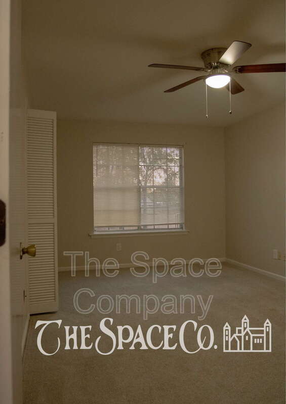 Building Photo - 300 Crestview Dr