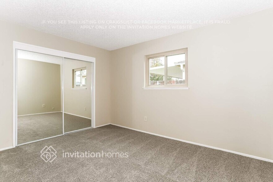 Building Photo - 9926 Burline St