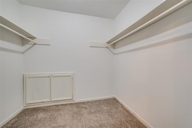 Building Photo - 631 Mosswood Dr
