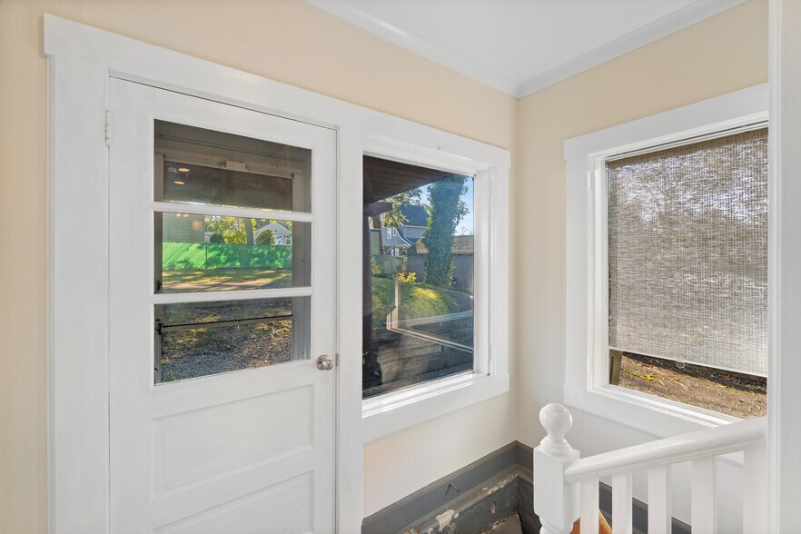 Building Photo - 15 vine street