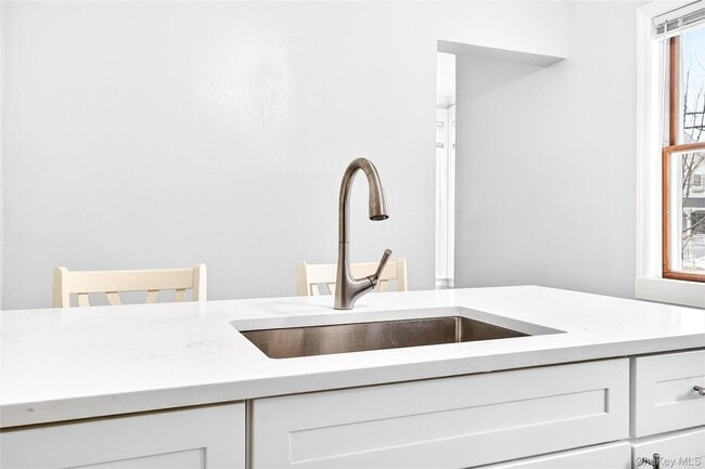 Building Photo - 48 S Mill St