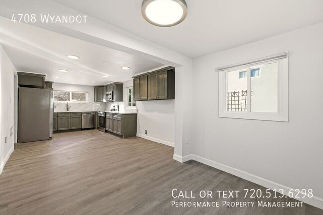 Building Photo - 4708 Wyandot St