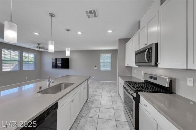 Building Photo - 3028 Gravino Ave