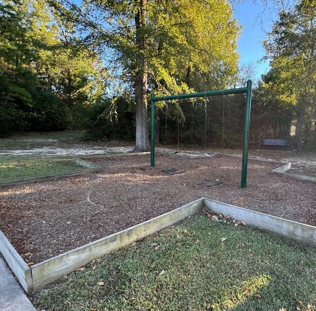 Building Photo - 163 Emery Oak Way