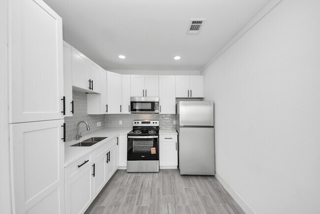 Building Photo - 2796 Harrison Rd