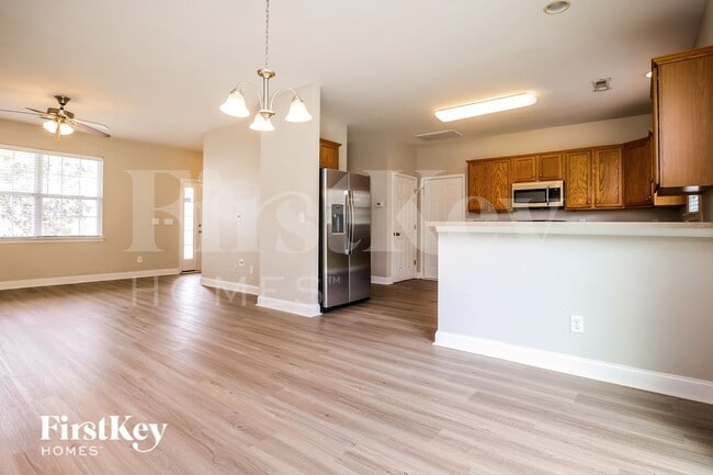 Building Photo - 7840 Expedition Dr