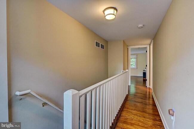 Building Photo - 353 Cherry Hill Rd