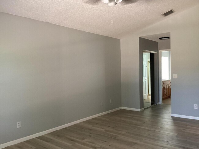 Building Photo - 1851 Oak Berry Cir